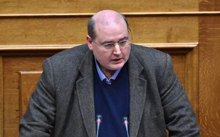 Για «χομεϊνισμό πολλών ιεραρχών της Εκκλησίας της Ελλάδας» μίλησε ο Νίκος Φίλης